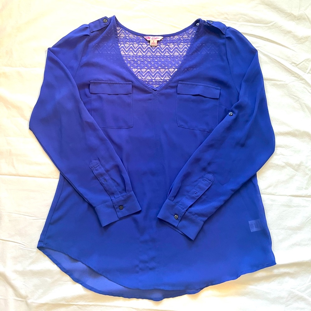 Flowy sheer blouse with lace back